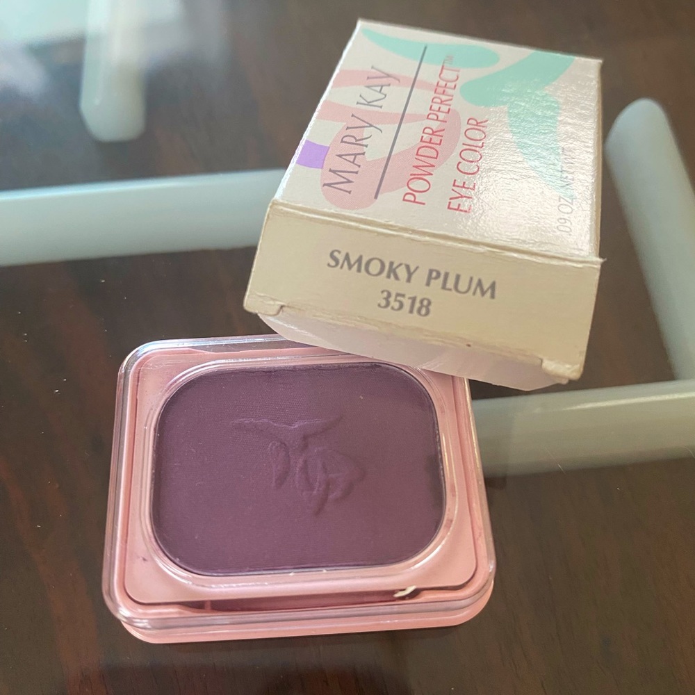 Mary Kay eye shadow